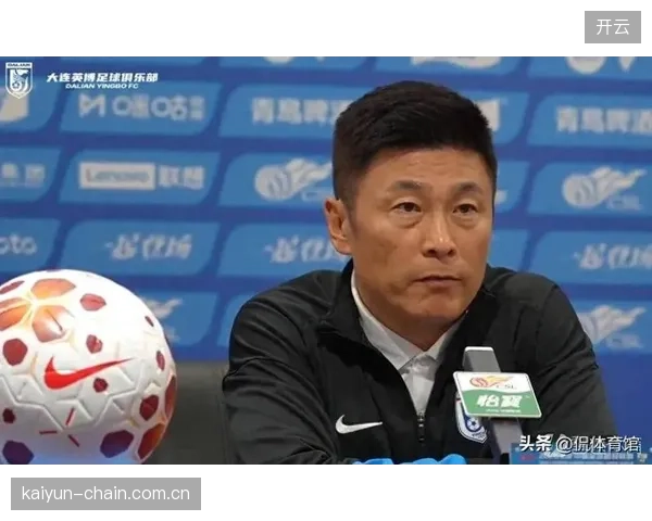 大连英博攻防两端数据失衡，李国旭需解决球队战术纪律问题。